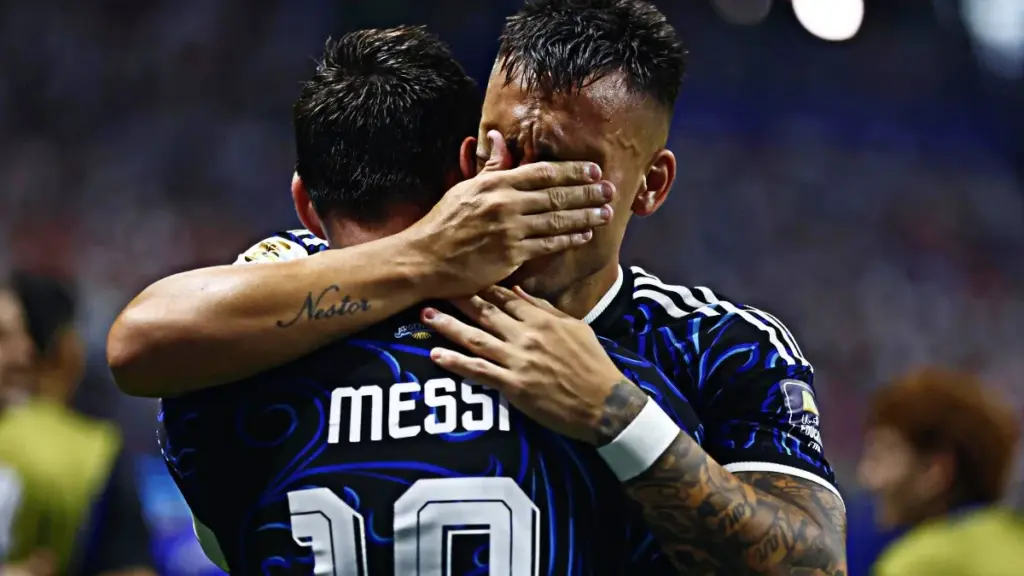Mondiale 2026: Lautaro porta l’Argentina in finale al 92’, Inghilterra rimontata ed eliminata