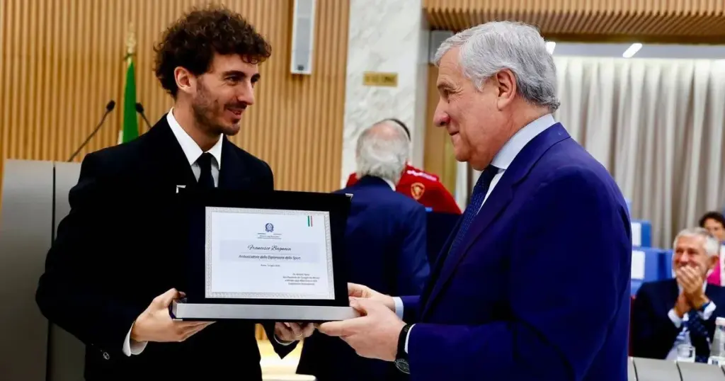MARCO BEZZECCHI INSIGNITO DEL RUOLO DI “AMBASCIATORE DELLA DIPLOMAZIA DELLO SPORT” DA ANTONIO TAJANI, MINISTRO DEGLI AFFARI ESTERI E DELLA COOPERAZIONE INTERNAZIONALE