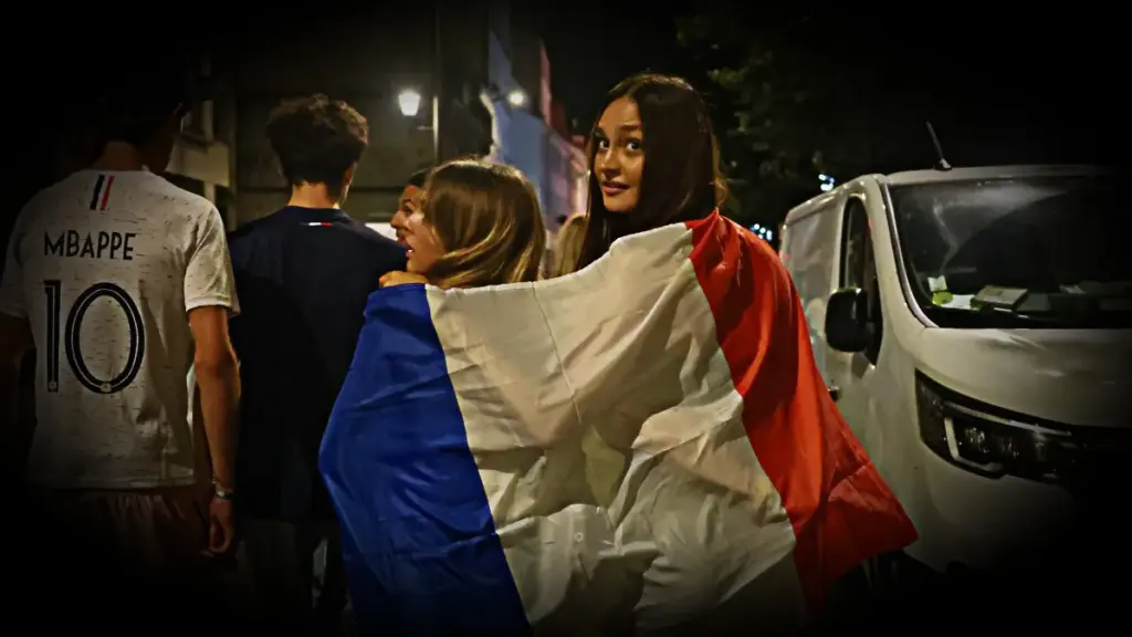 LIVE Mondiale - Francia, morta una 17enne durante i festeggiamenti. In Spagna: "Vozinha giocherà con Messi"