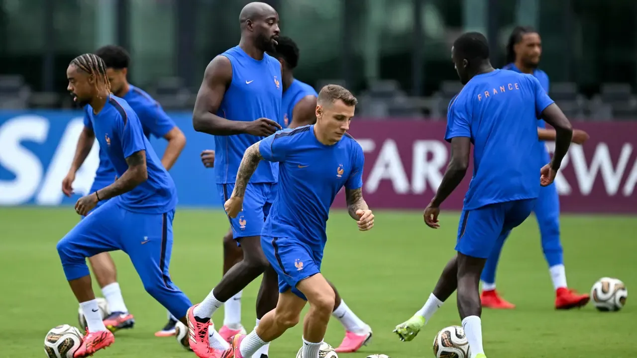 FBL-WC-2026-FRA-TRAINING